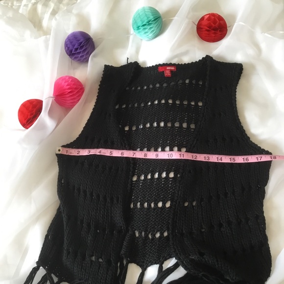 Bongo Knit Fringe Vest - Picture 5 of 8